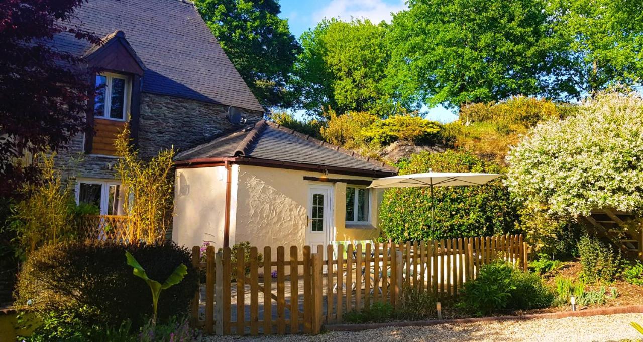 Le Vieux Moulin Gites - A Charming Stone Cottage With Garden View And Seasonal Pool Guegon Luaran gambar