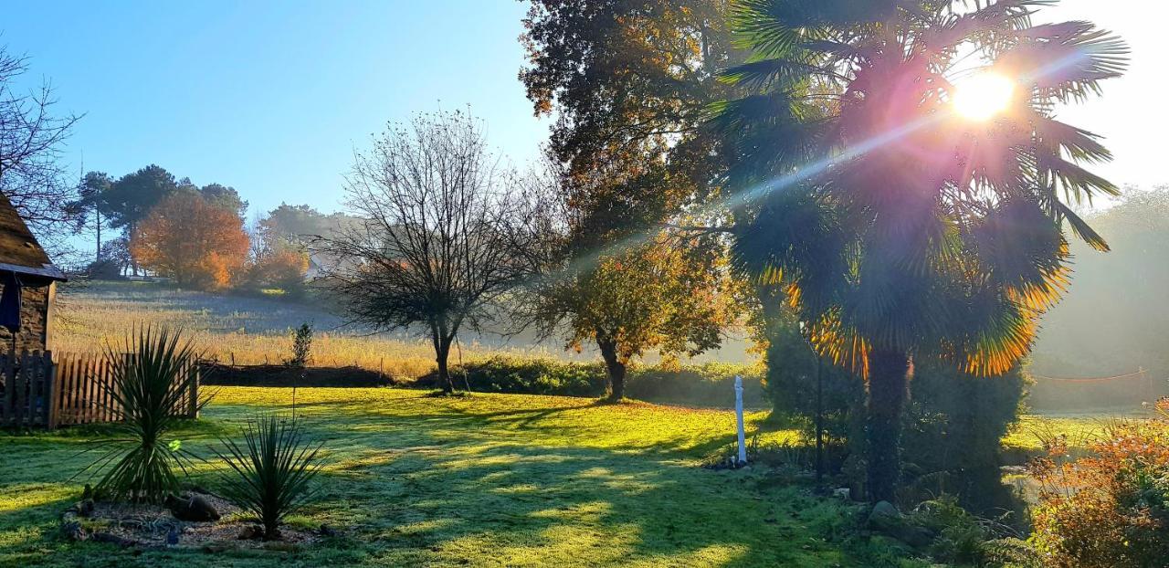 Le Vieux Moulin Gites - A Charming Stone Cottage With Garden View And Seasonal Pool Guegon Luaran gambar